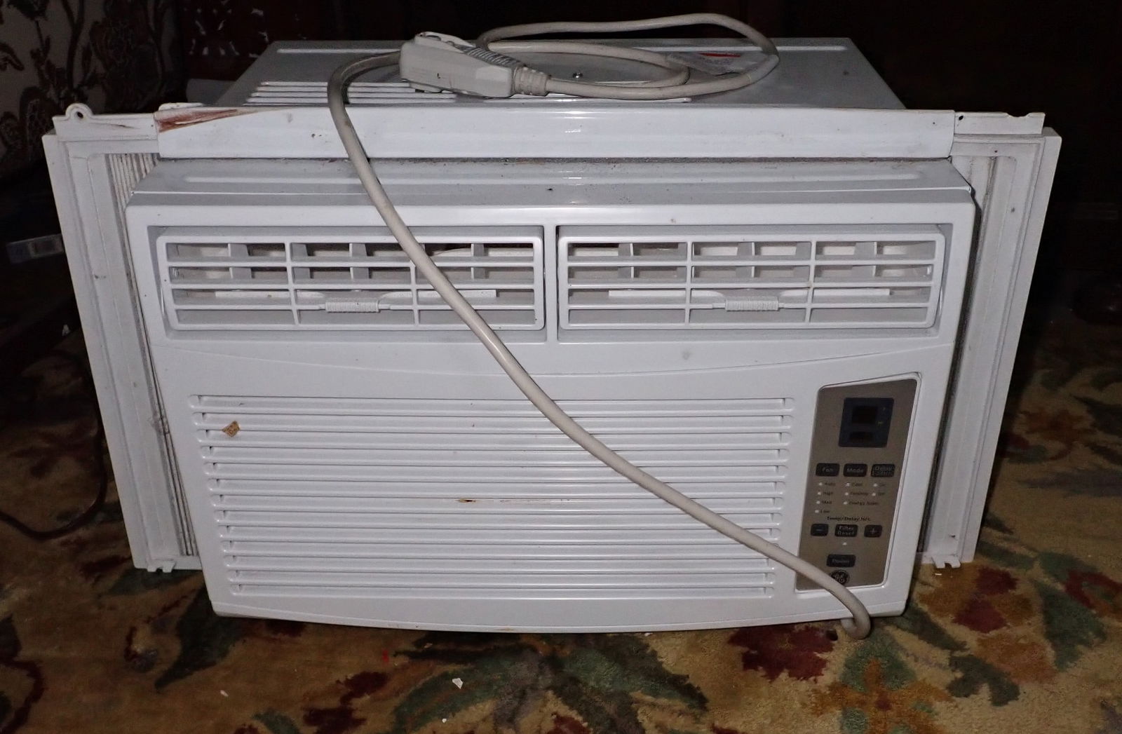 GE Window Air Conditioner (1 of 2)