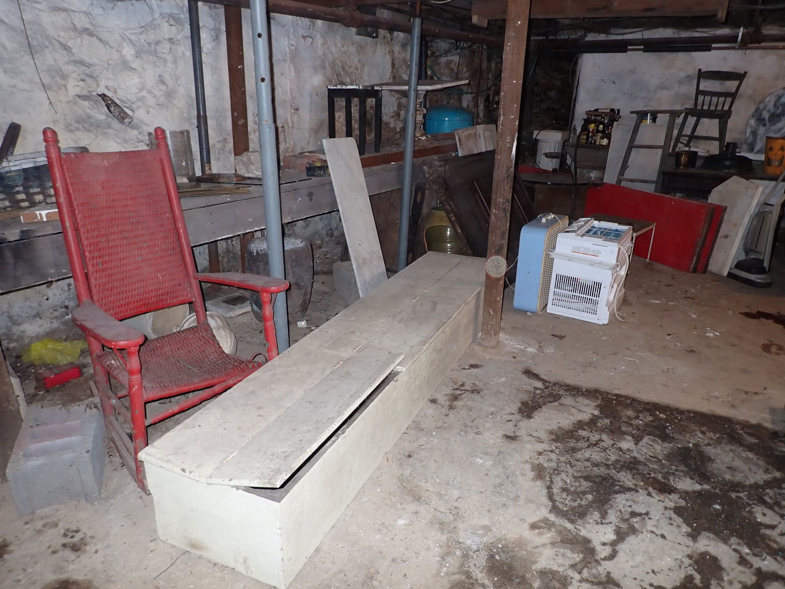 Partial Basement Contents (1 of 9)
