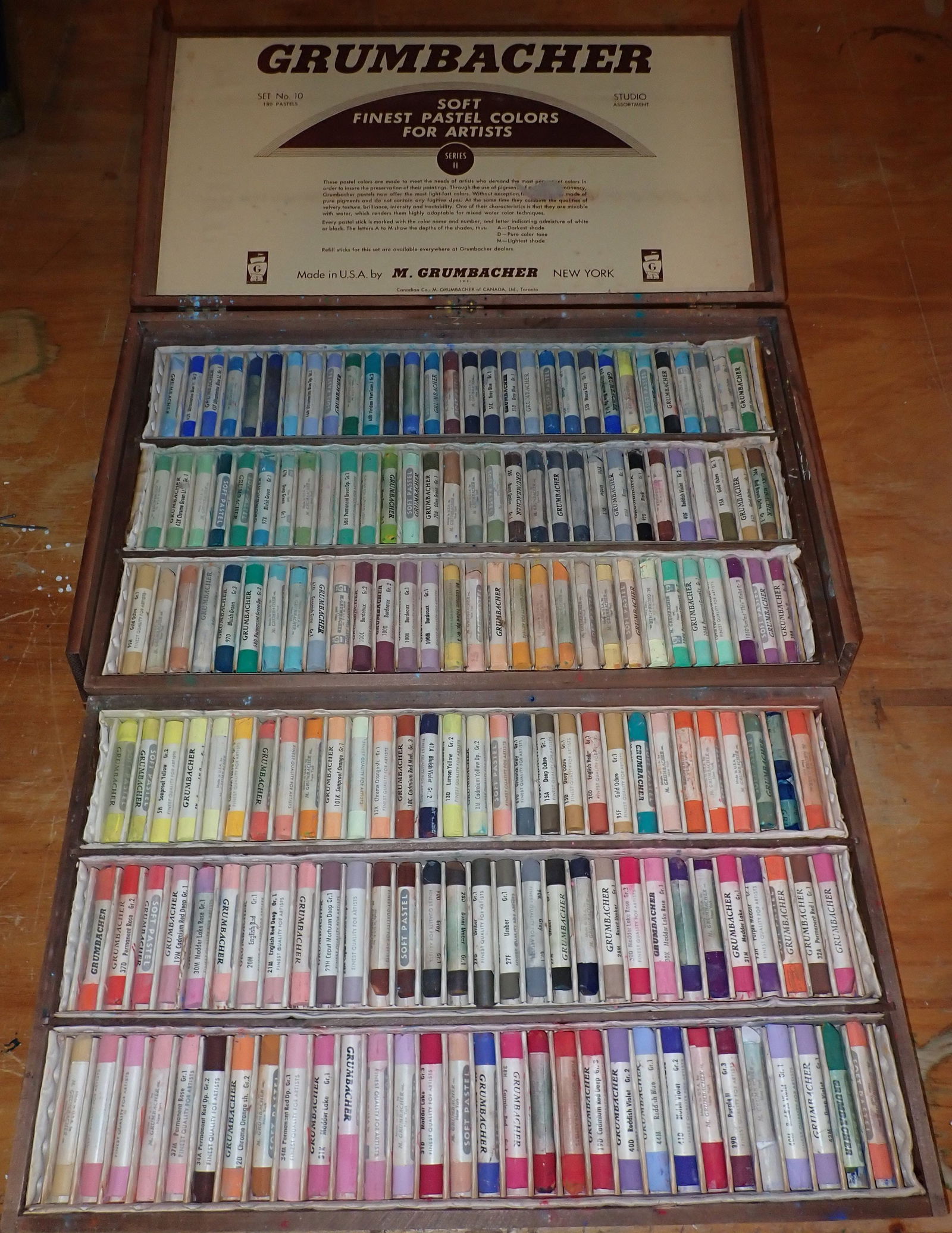 Grumbacher Studio Assortment Soft Pastels Renoir Set (1 of 6)