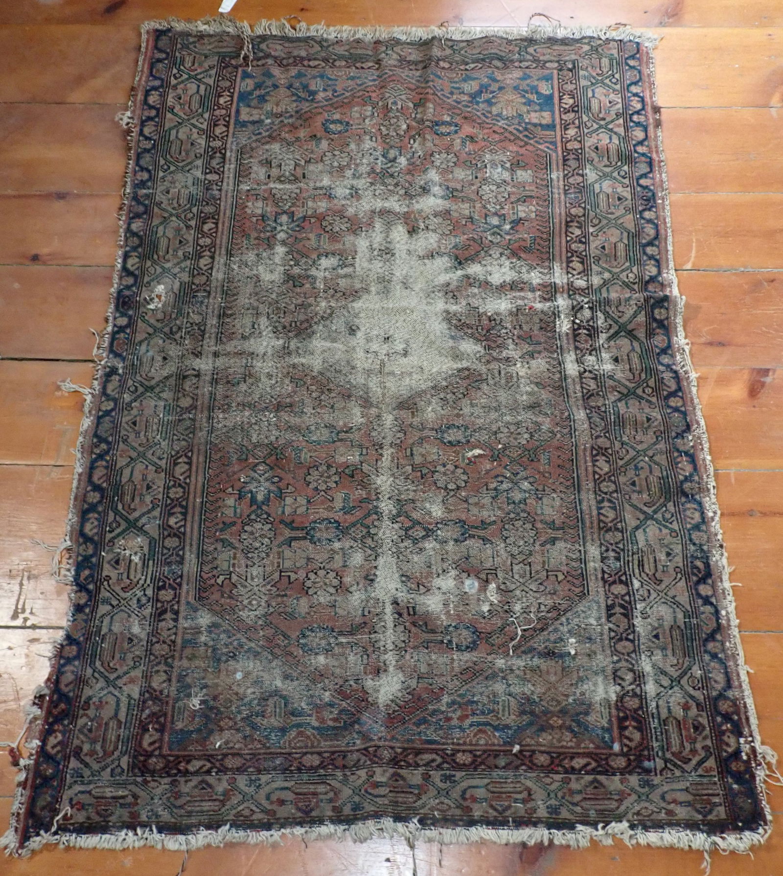 Worn Persian Rug Sold AS IS ! (1 of 4)