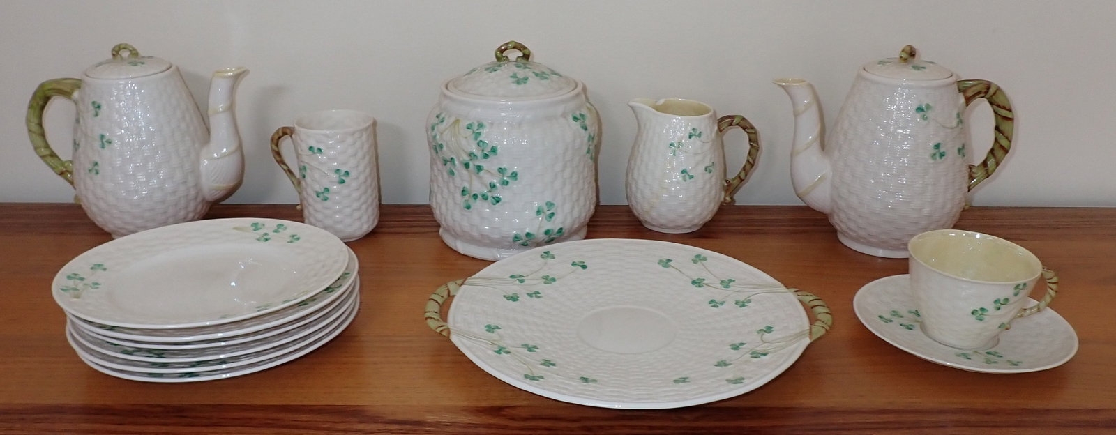 Belleek Teapots Platter Canister Plates Cup & Saucer (1 of 6)