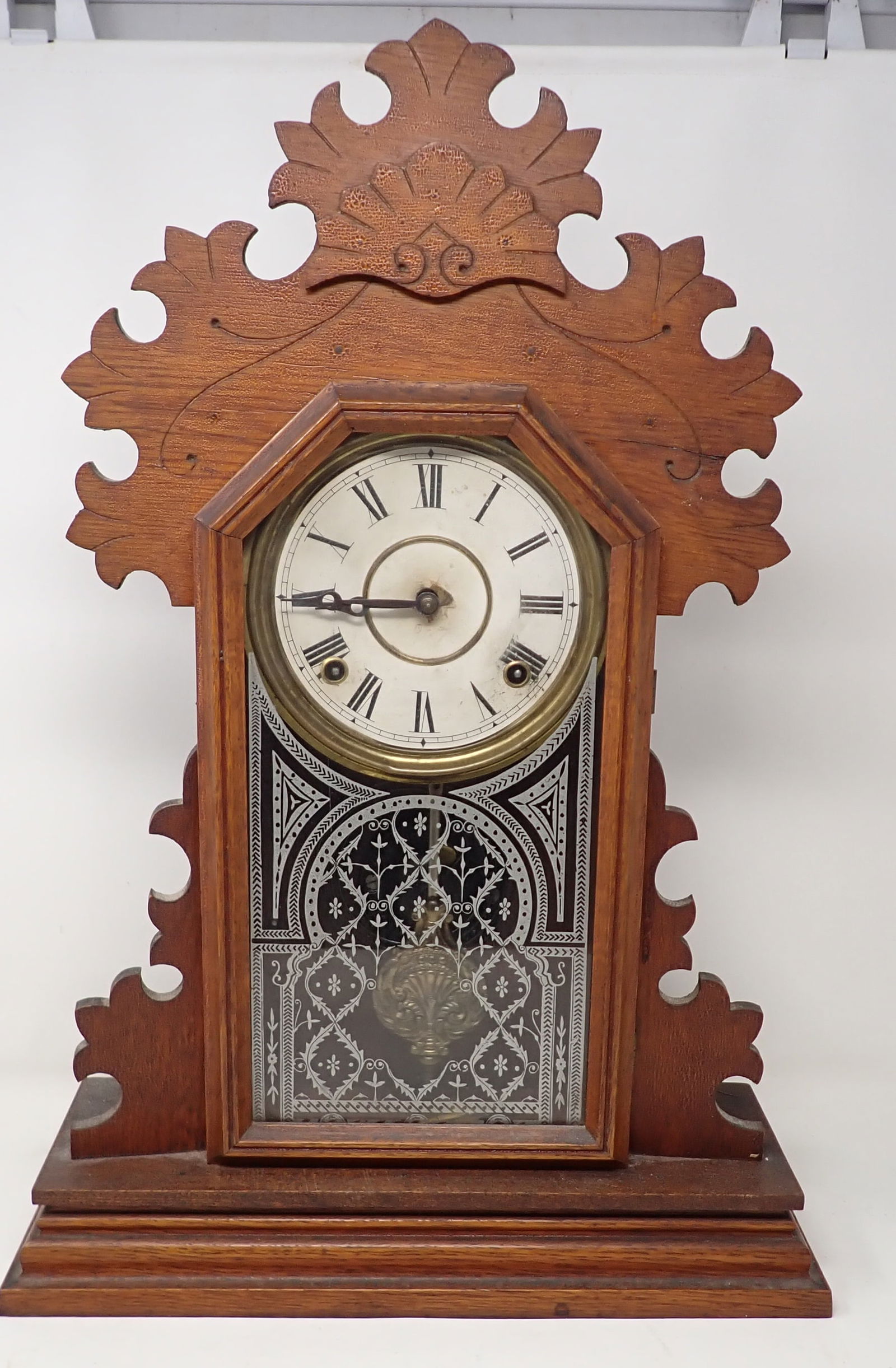 Ingraham Gingerbread Mantle Clock (1 of 7)