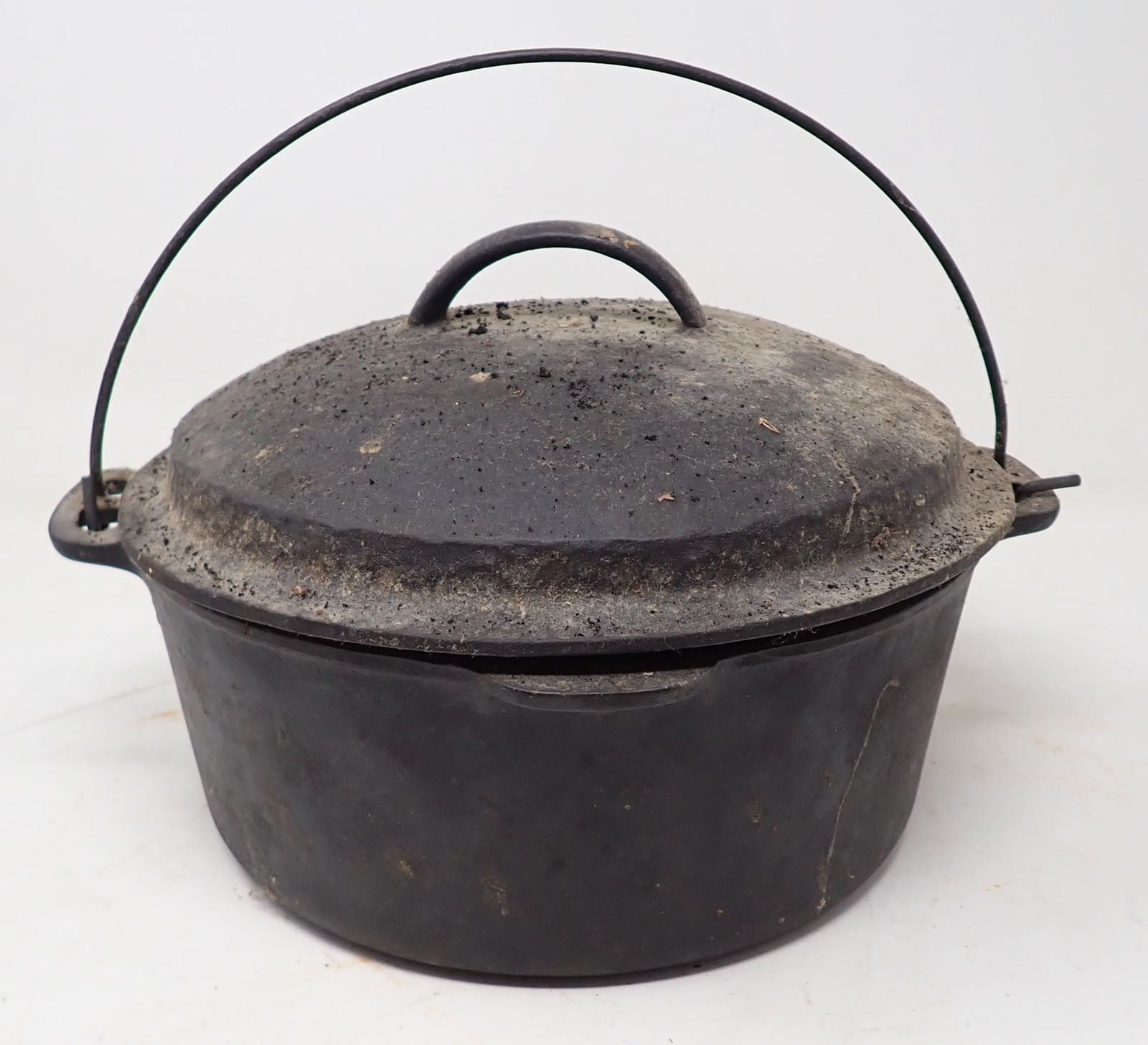 Wagner Ware Cast Iron Dutch Oven (1 of 5)