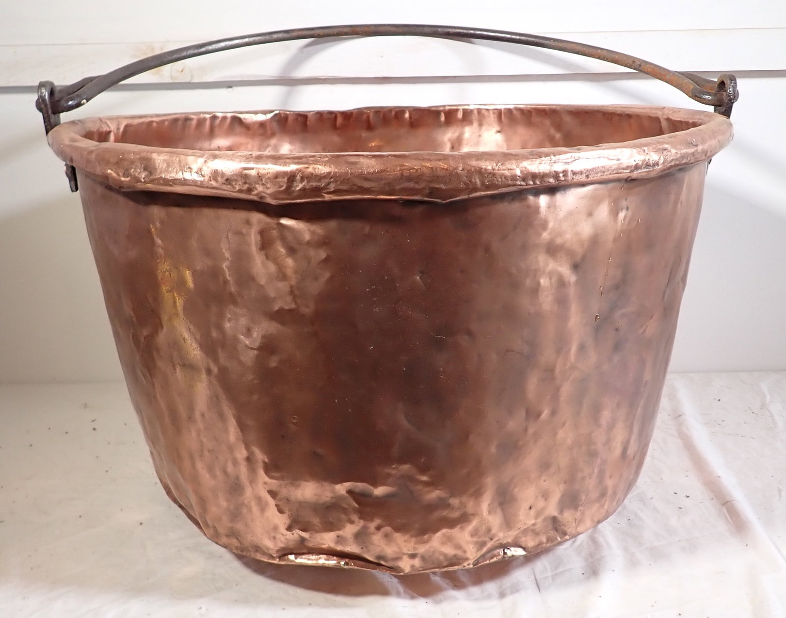Copper Apple Butter Kettle: Apprx 28" in diameter & 17 1/2" tall. No shipping.