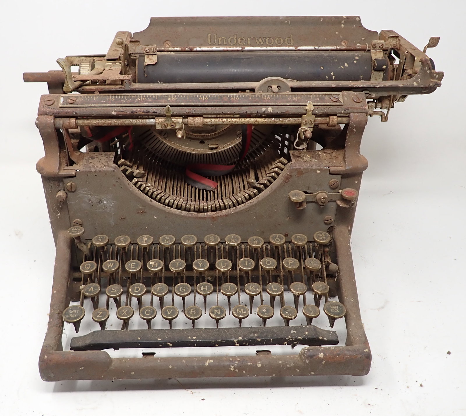 Underwood Typewriter: No SHIPPING !!!