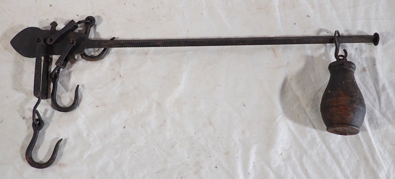 Beam Scale: Approx 23 1/2" long