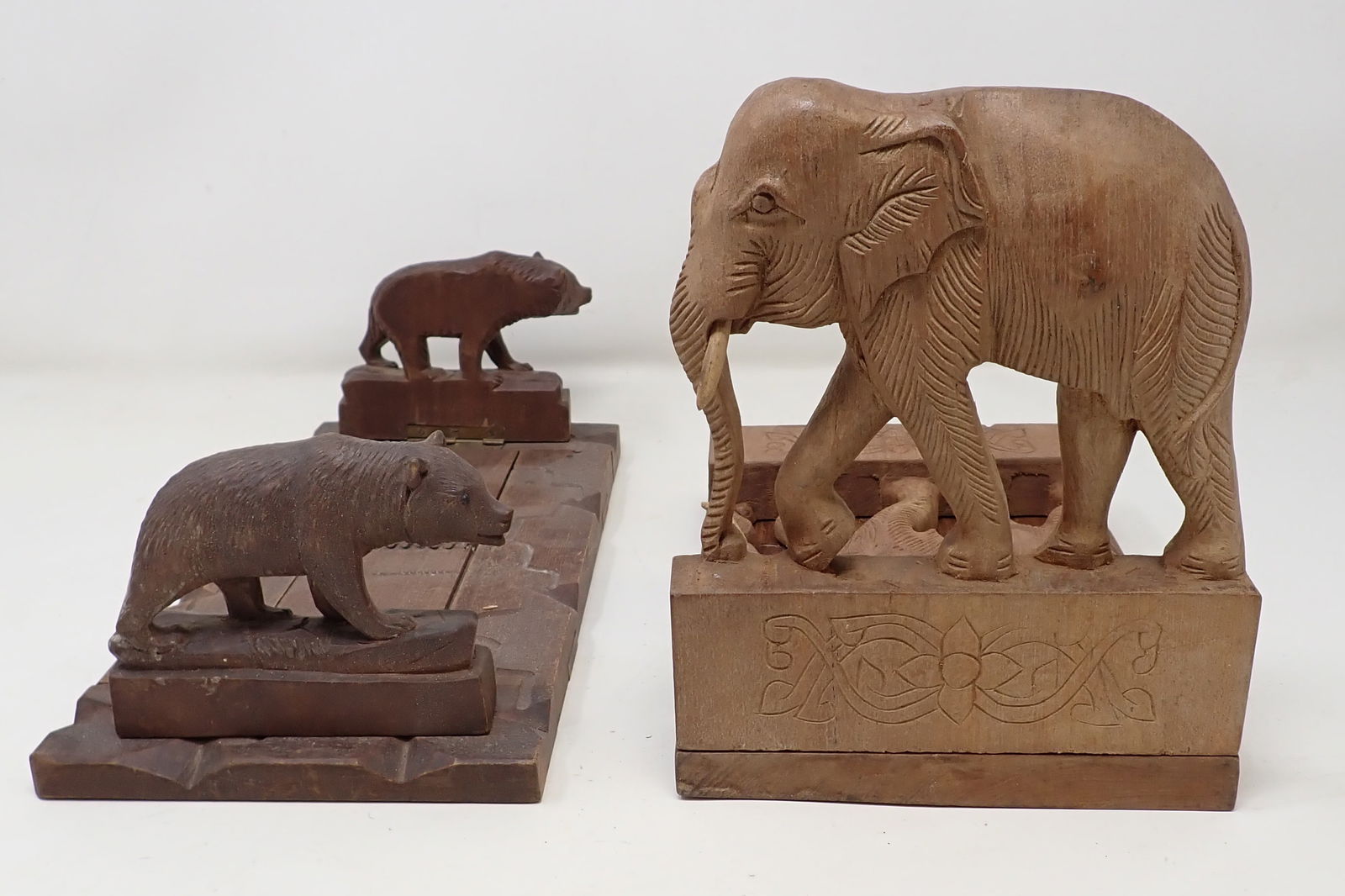 Bear & Elephant Book Racks: Elephant one is approx 5 1/2" wide, 7" tall.