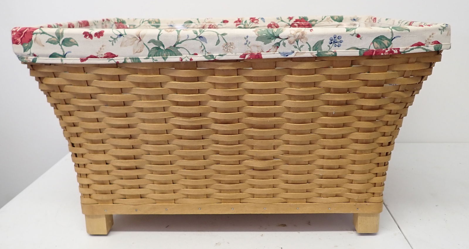 2004 Mary Longaberger Signed Housekeeper Basket (1 of 6)