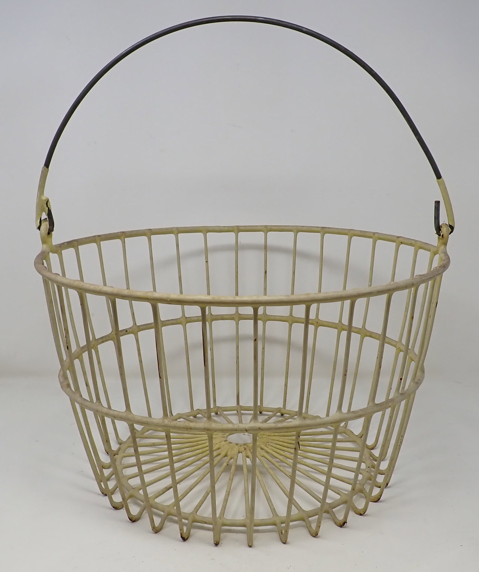 Clam / Egg Basket: Approx 14 1/2" in diameter and 8 1/2" tall.