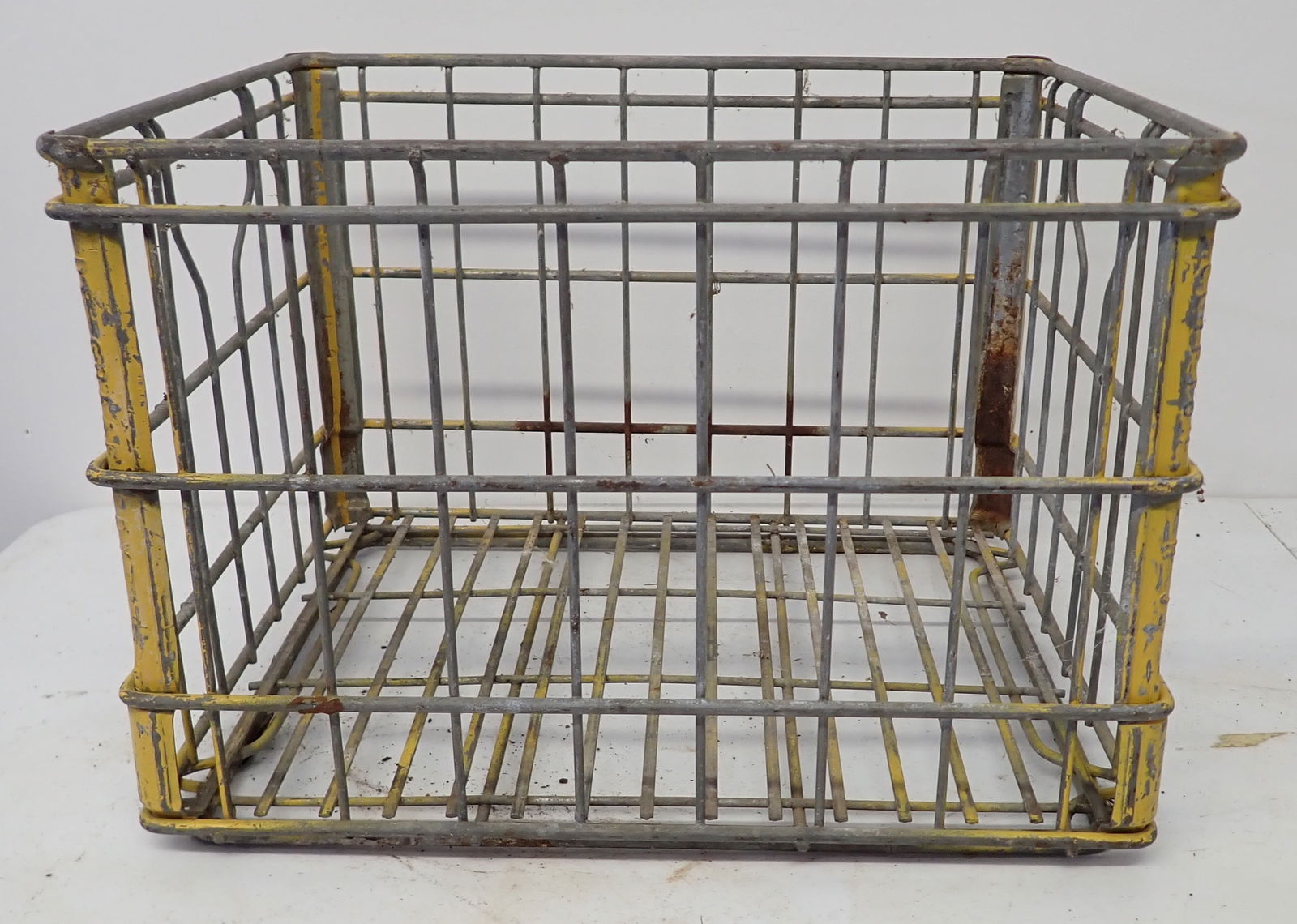 Wire Milk Crate (1 of 1)