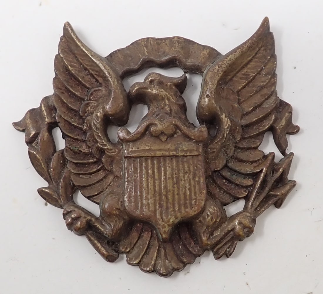 Patriotic Brass Eagle Emblem (1 of 2)