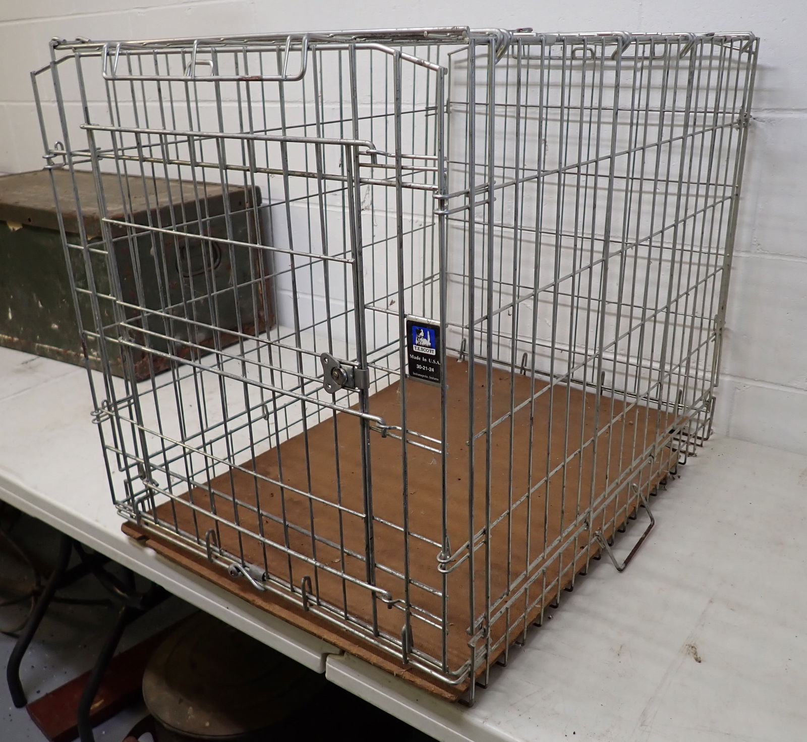 Animal / Dog Crate (1 of 1)