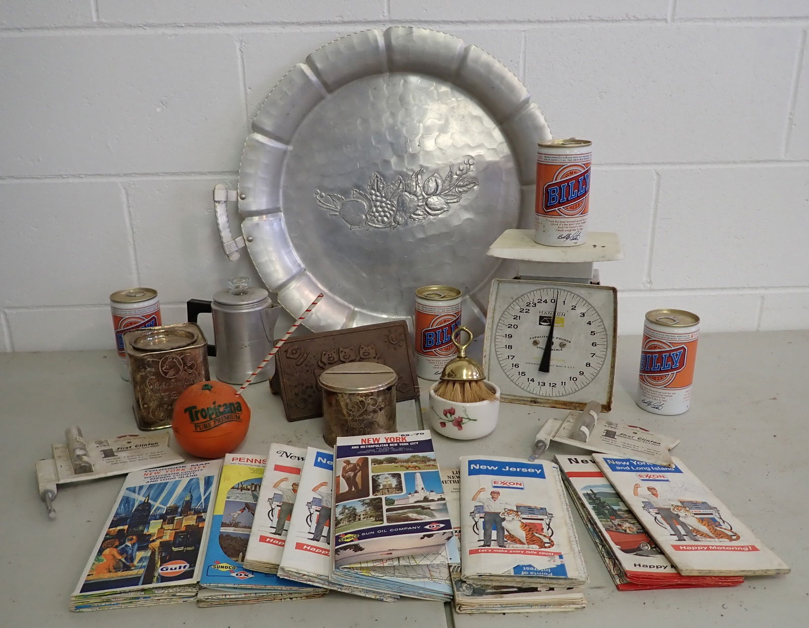 Aluminum Tray Scale Bacon Press Maps Billy Beer Cans & Misc (1 of 8)