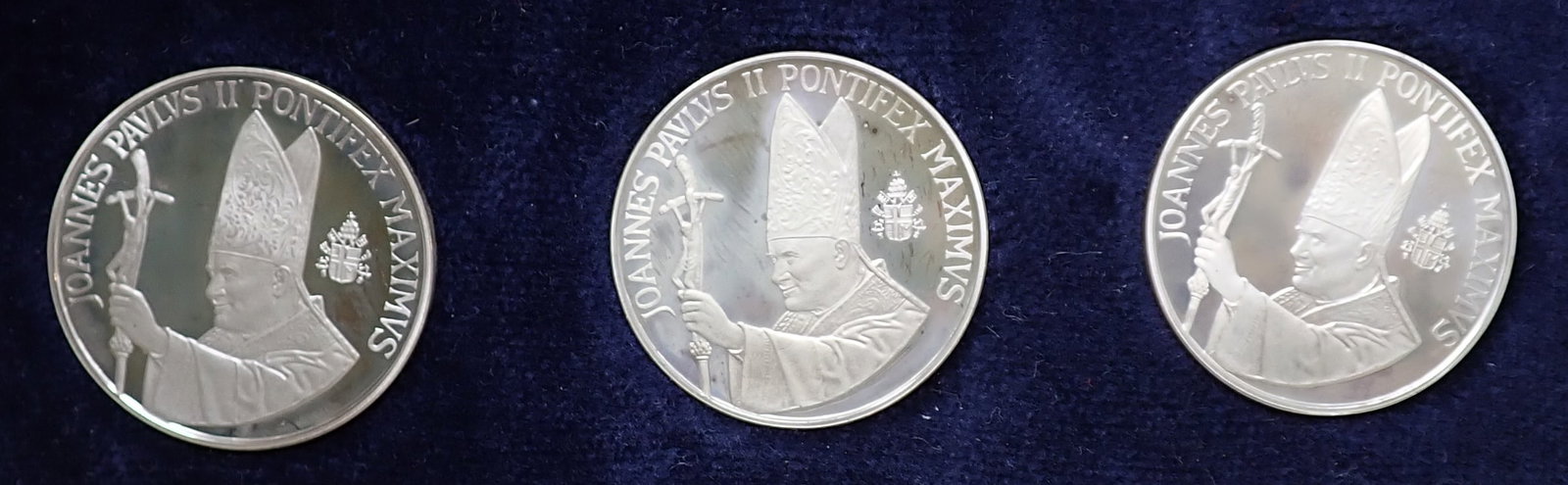 6  Joannes Pavlvs II Tokens 4 Sterling (1 of 4)