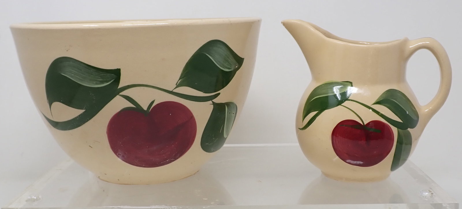 Ovenware Apple Pattern Mixing Bowl Creamer (1 of 4)