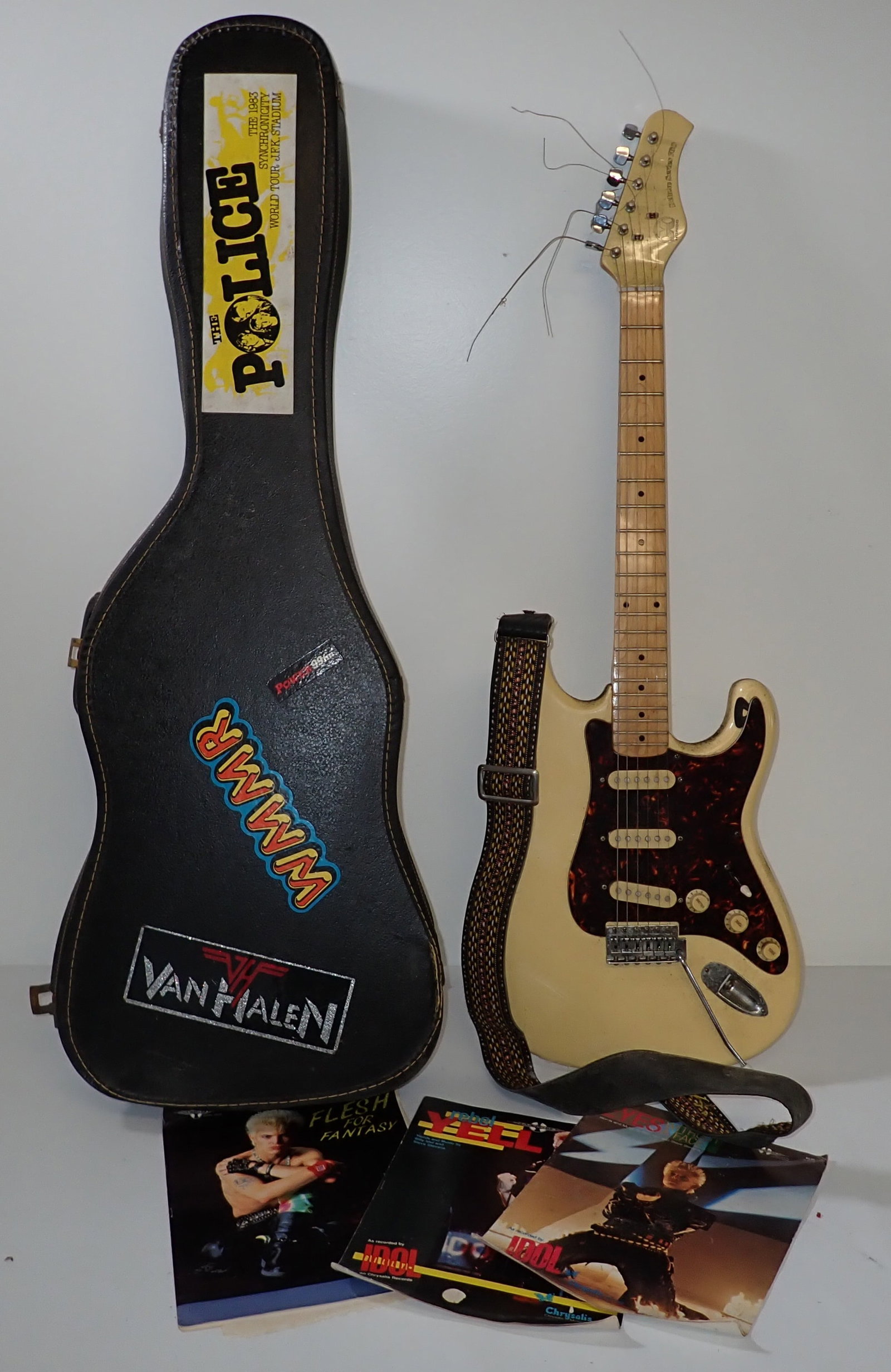 Hondo Deluxe Series 760 Electric Guitar (1 of 11)