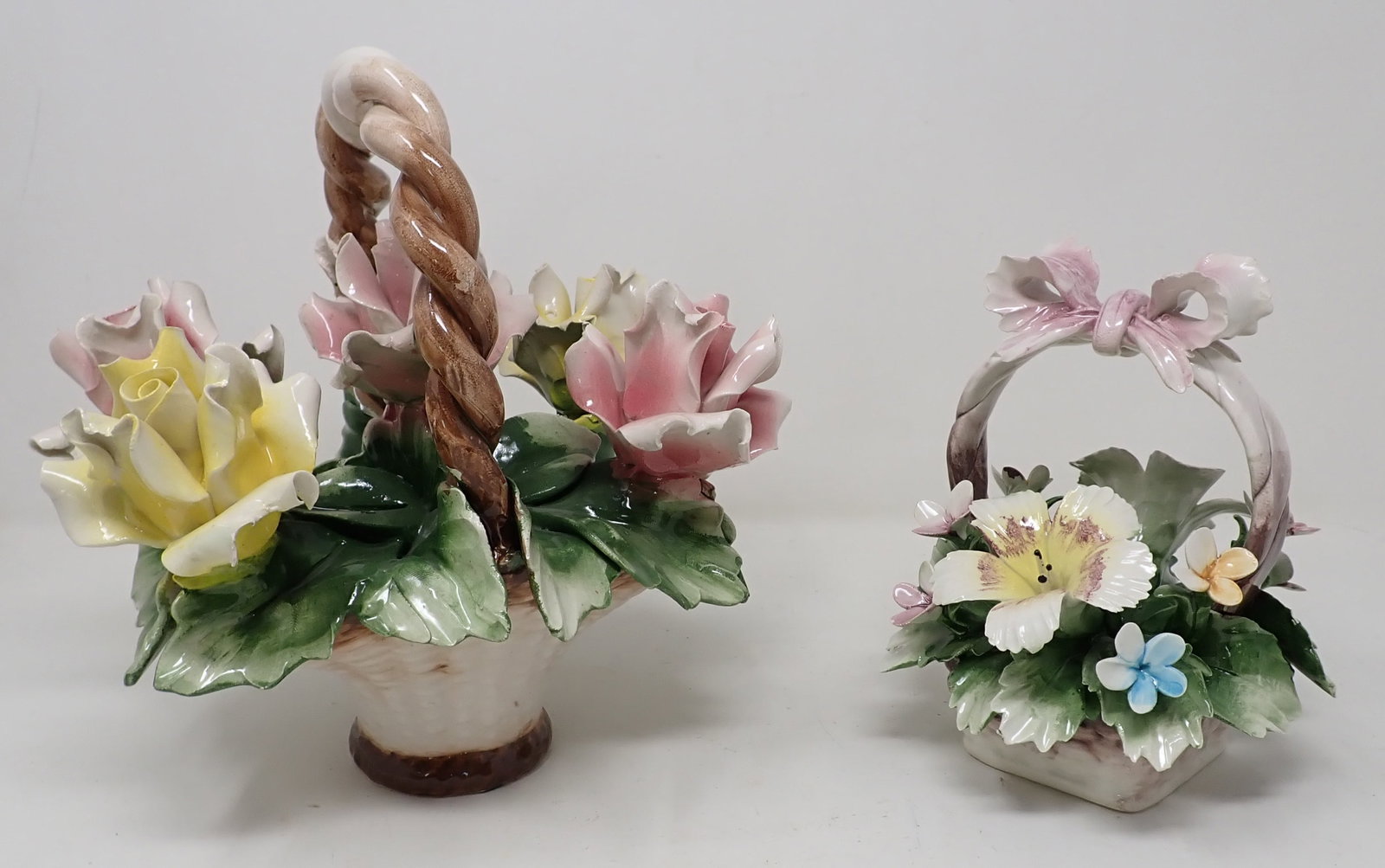 2 Capodimonte Flower Baskets (1 of 6)