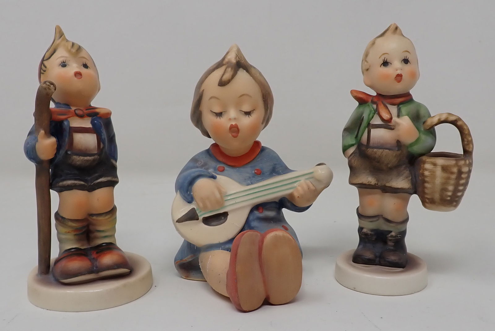 3 Hummel Goebels: Tallest are approx 4"