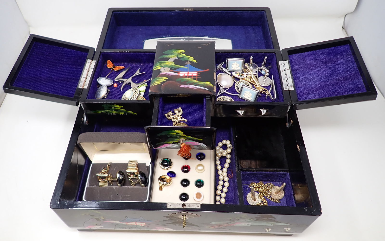 Chinese Black Laquer Jewelry Box & Contents (1 of 9)