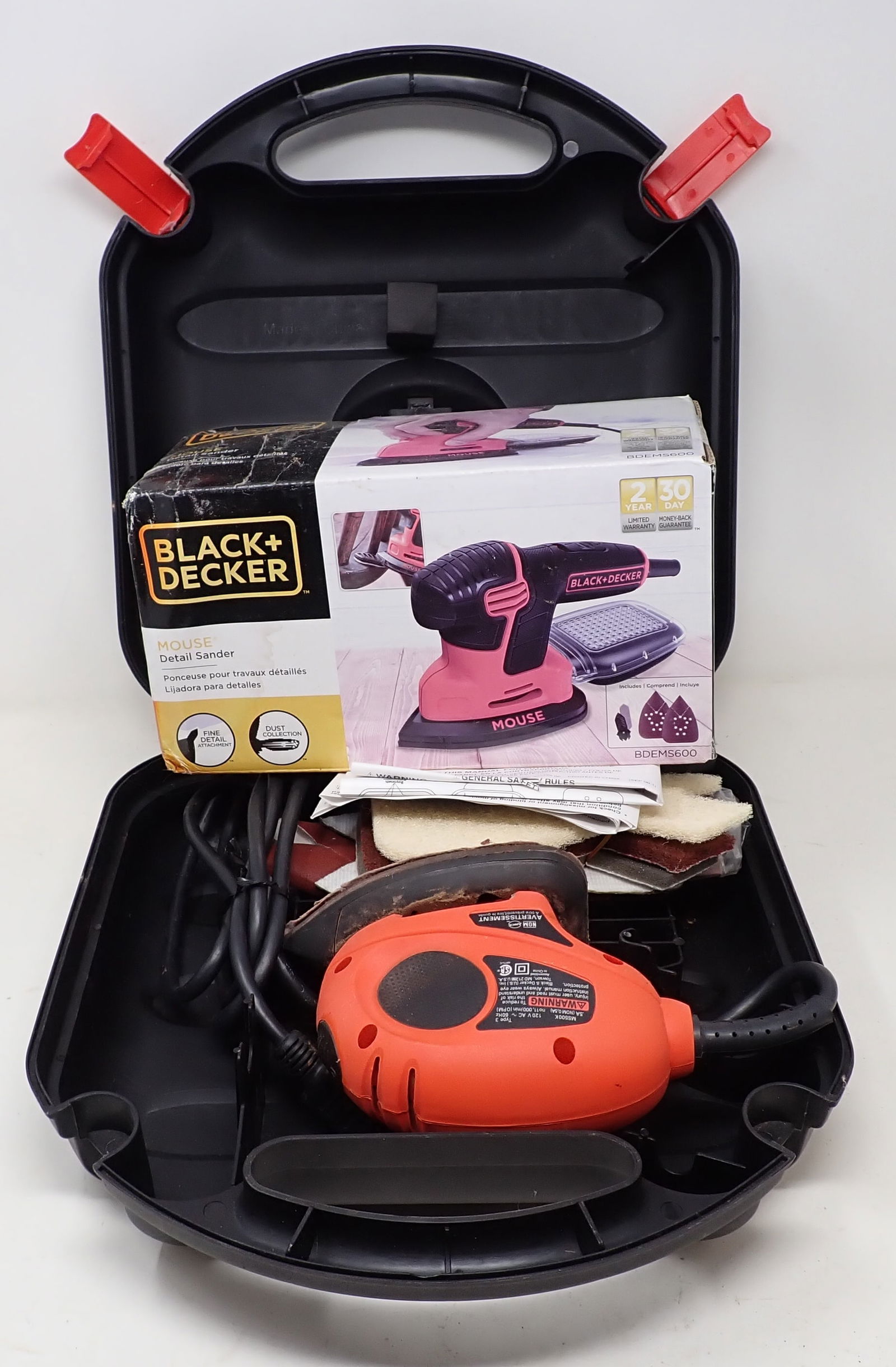 2 Black & Decker Mouse Detail Sanders (1 of 2)