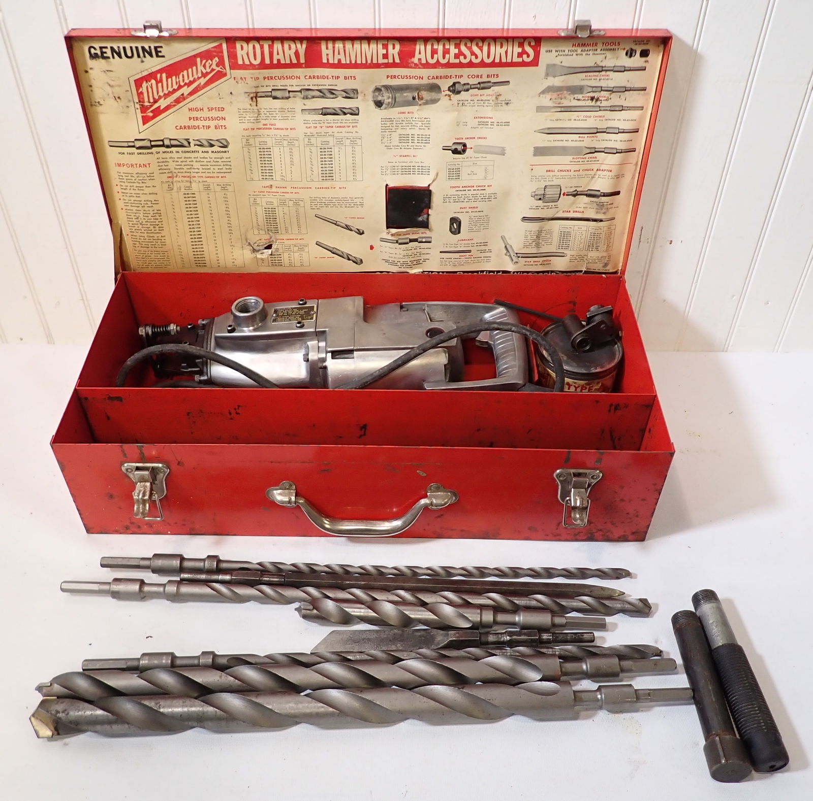 Vintage Milwaukee 5300 Rotary Hammer & Bits Auction