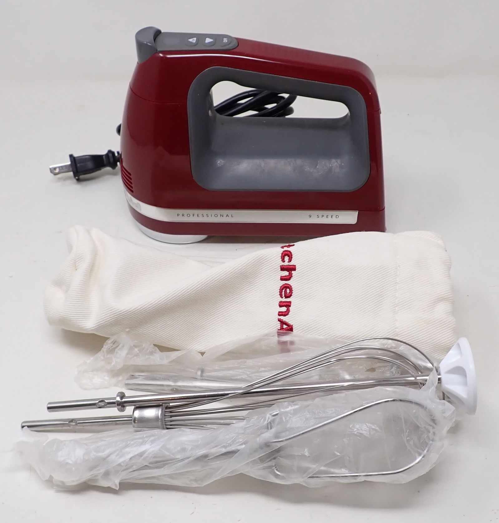 KitchenAid Profession Hand Mixer (1 of 4)
