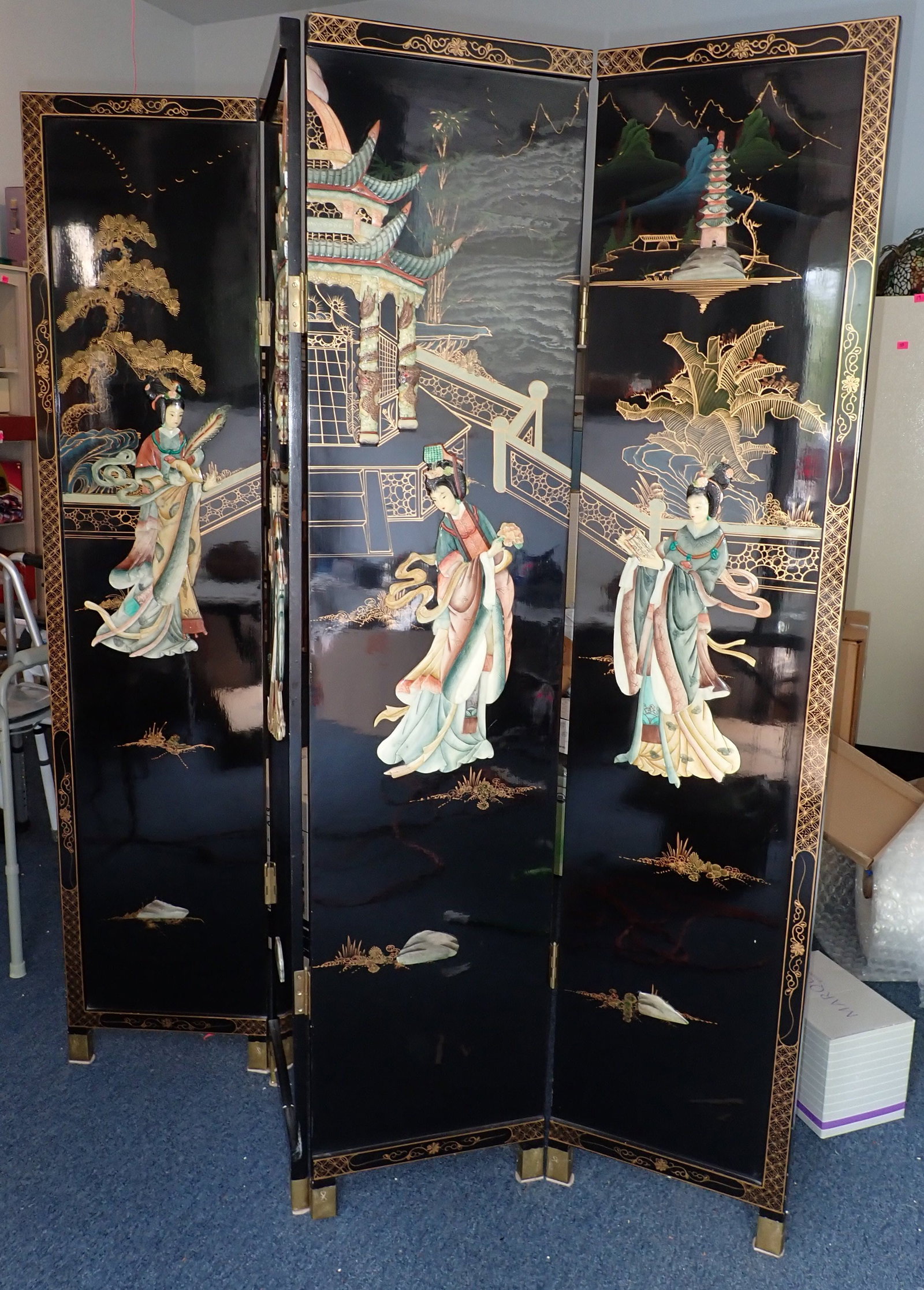 4 Panel Chinese Room Divider w/ Applied Figures (1 of 12)