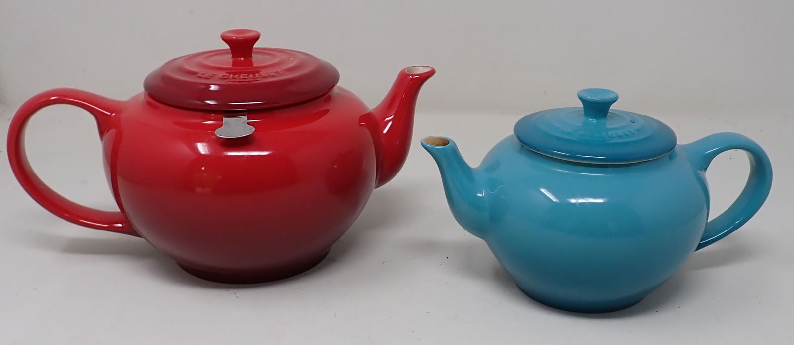 2 Le Creuset Teapots (1 of 4)