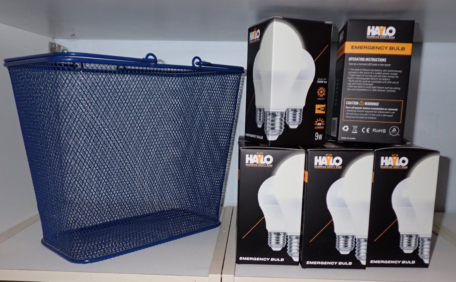 8 Halo Lightbulbs & Basket: No shipping !