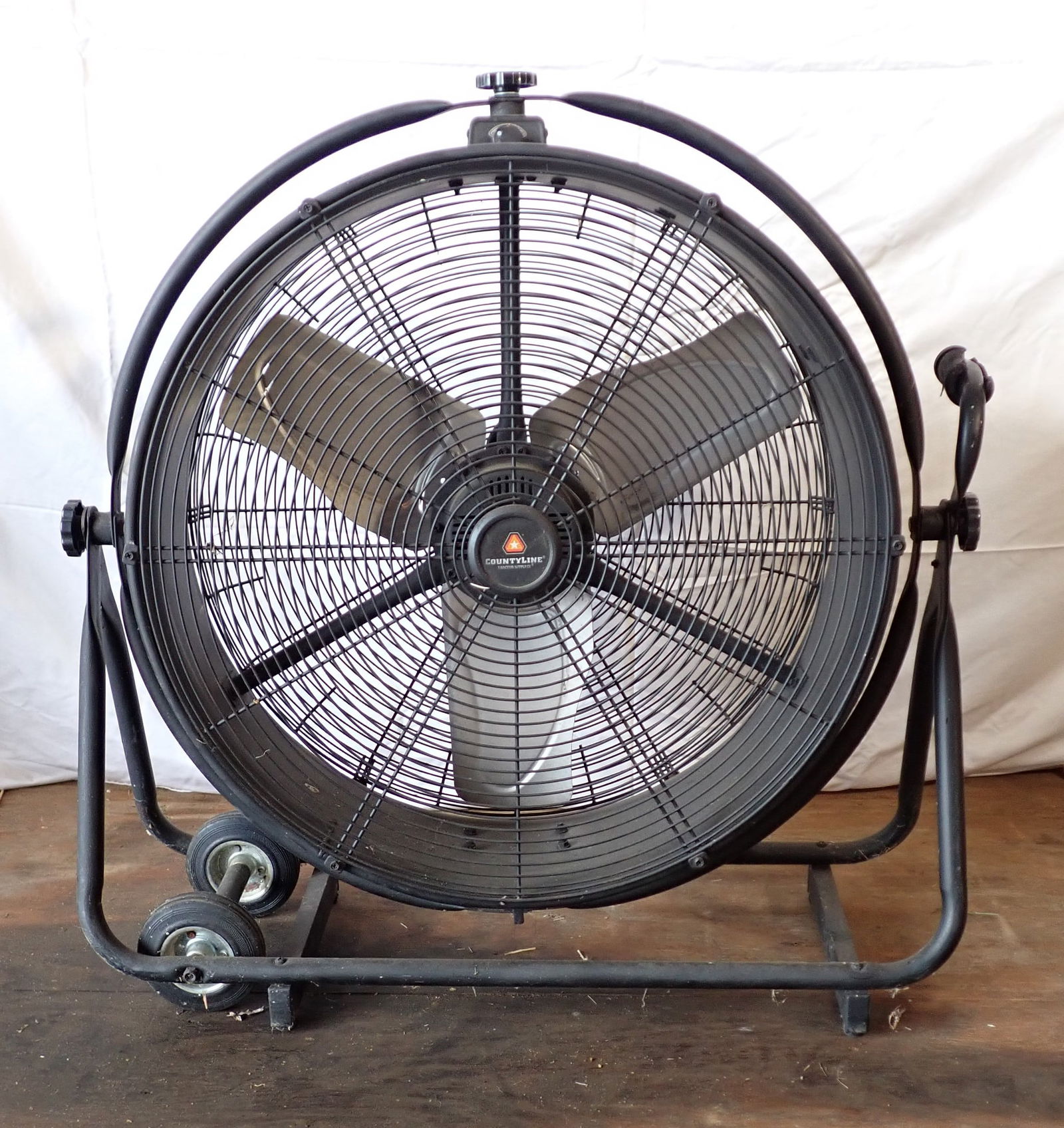 24" Countyline Portable Barrel Fan (1 of 3)