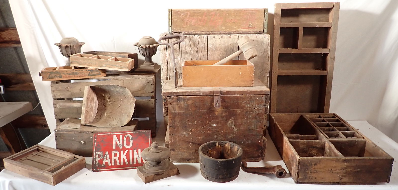 Wood Crates Boxes Sign & Misc (1 of 9)
