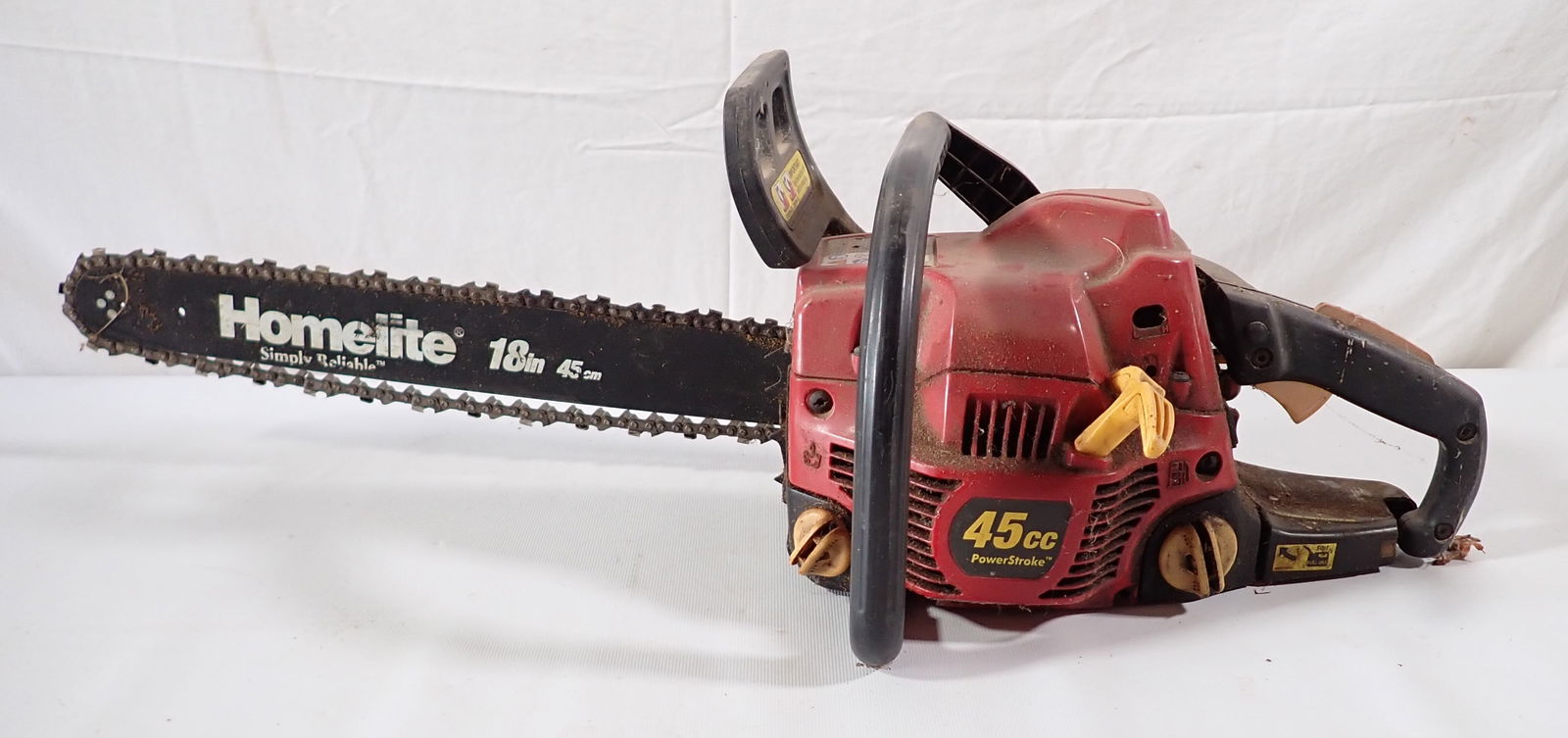 Homelite 45cc Chainsaw (1 of 3)