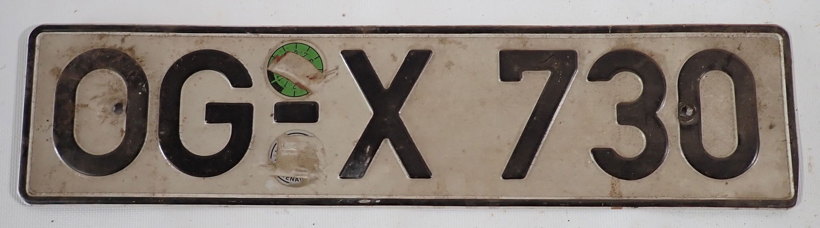 Foreign License Plate (1 of 1)