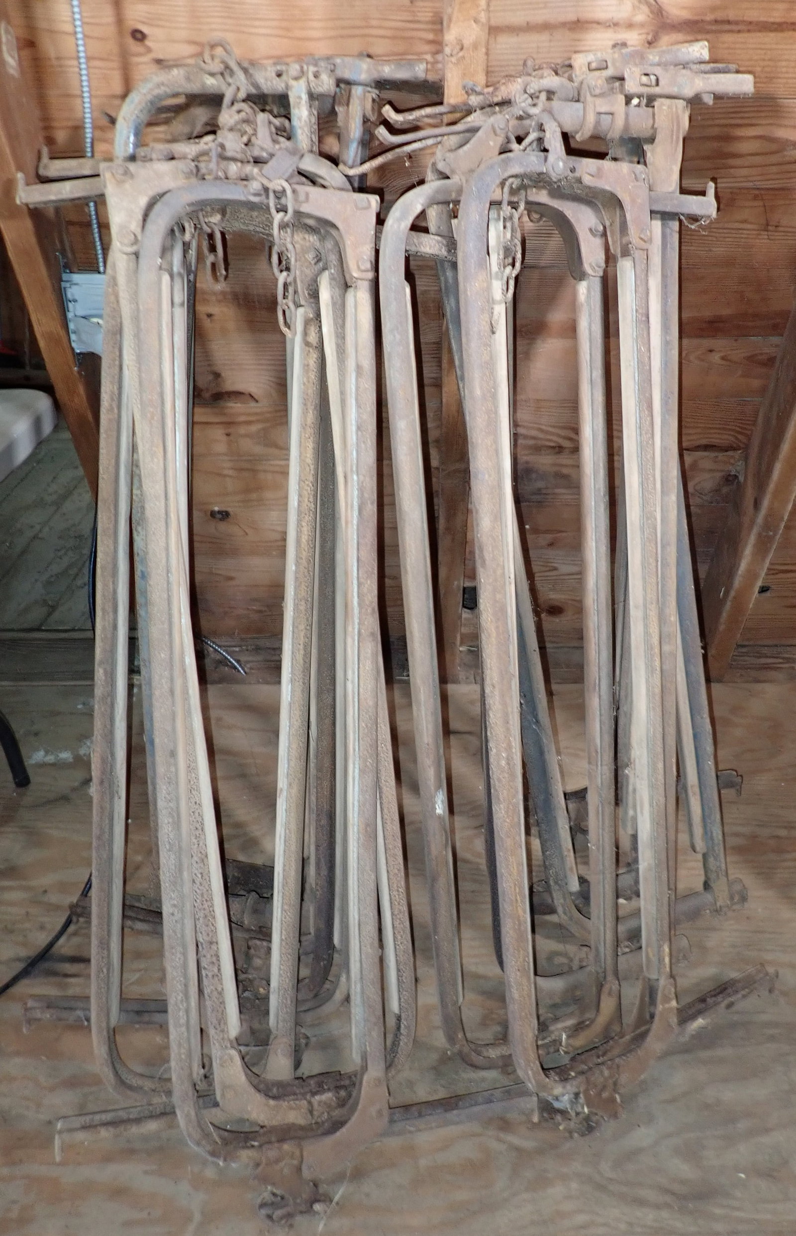 15 Cow Stanchions: NO SHIPPING !
