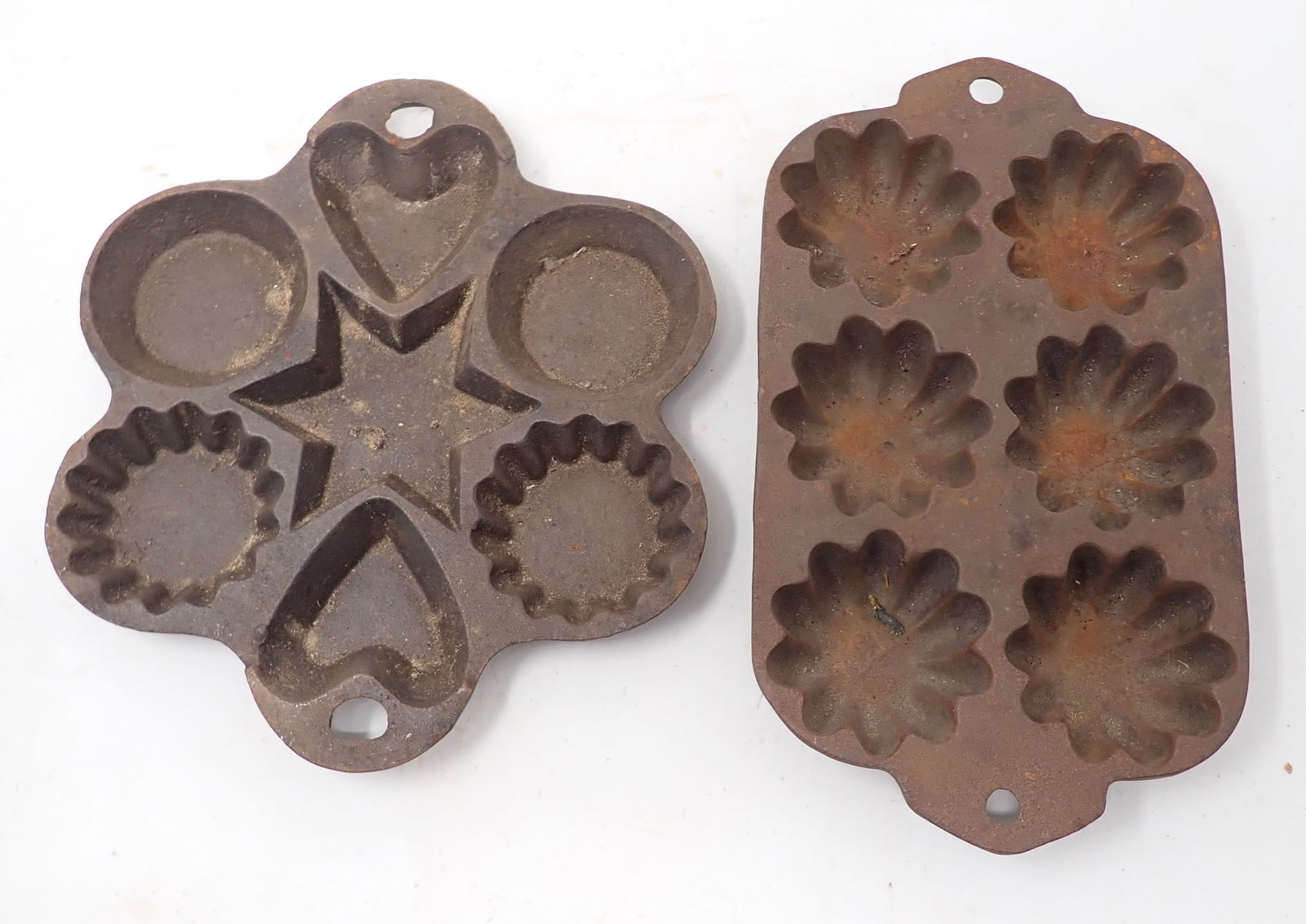 2 Cast Iron Molds (1 of 2)