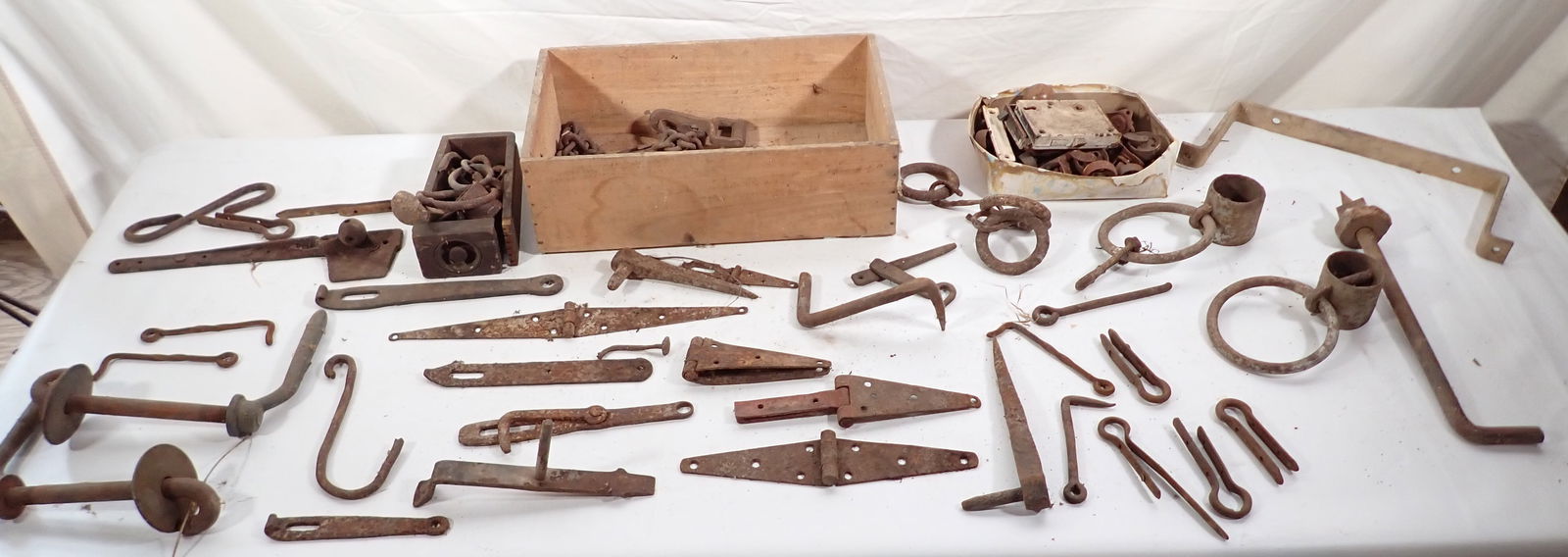 Hinges Latches Meat Hooks Hitch Post Rings (1 of 10)