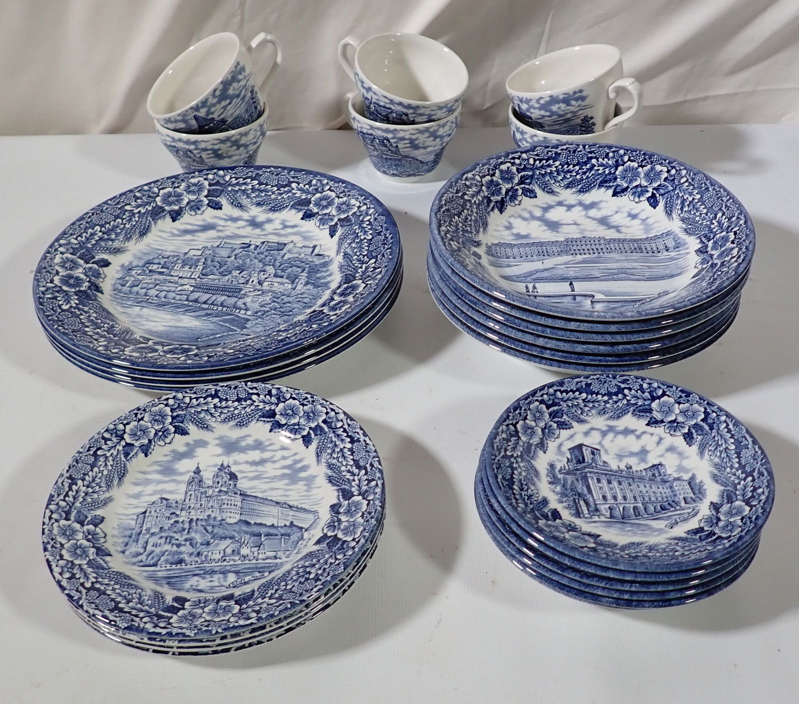 26pcs Churchill Dinnerware (1 of 5)