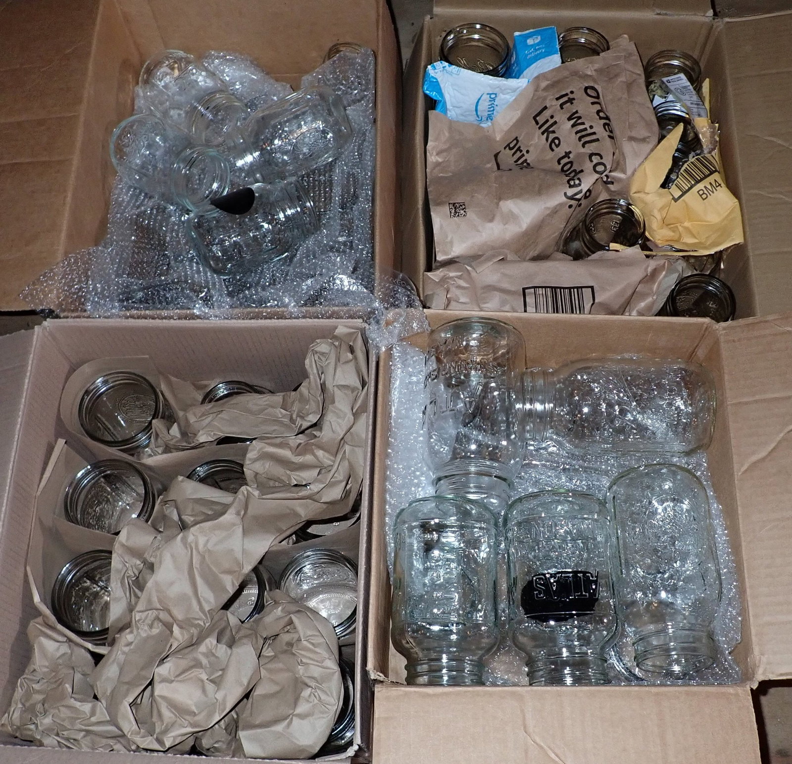 4 Boxes of Canning Jars: NO SHIPPING !