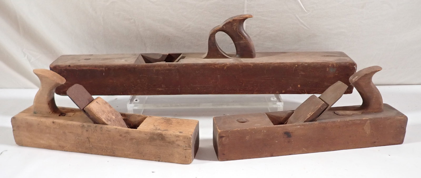 Wood Planes: Largest is approx 28".