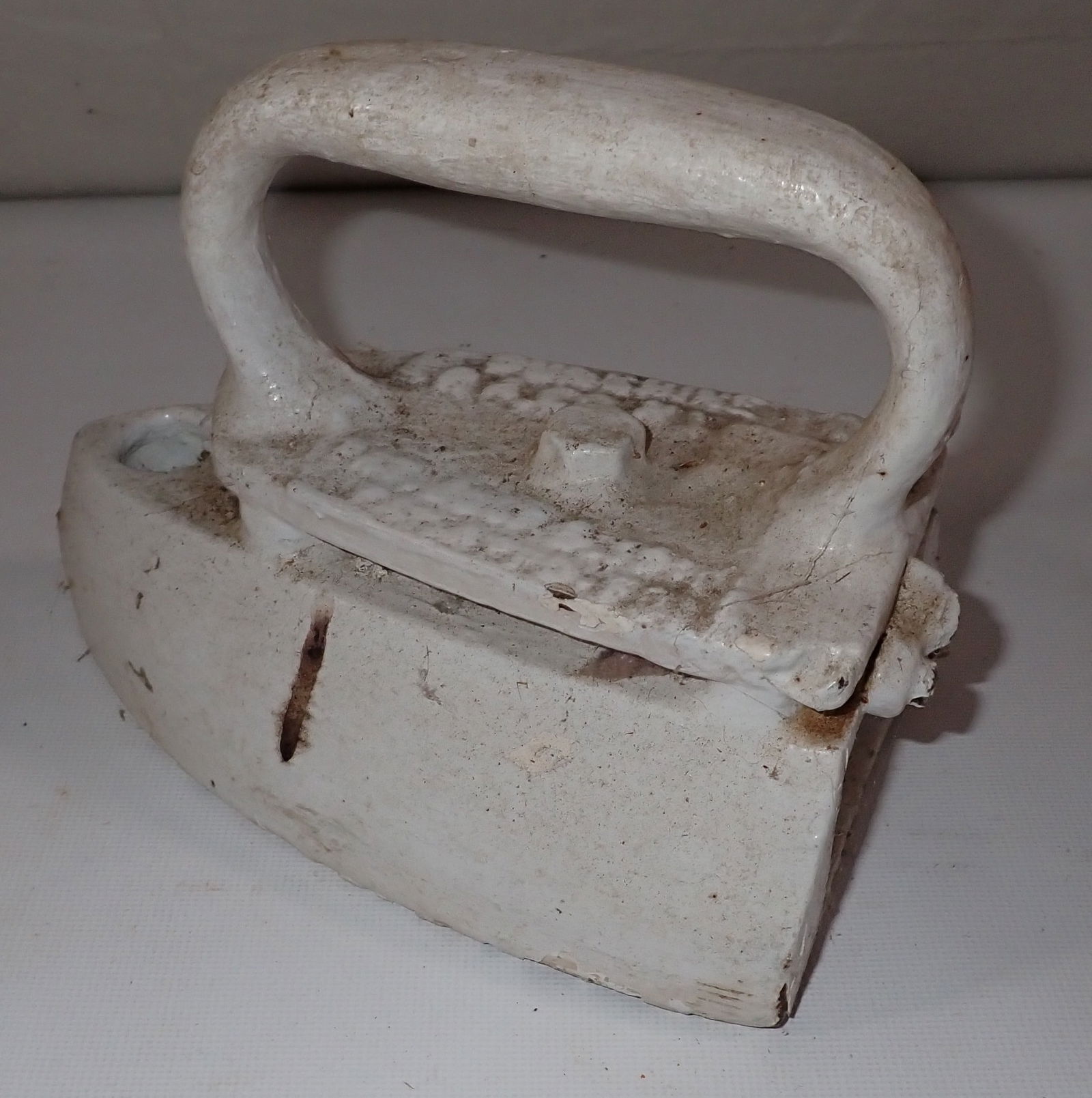 Unusual Cast Iron Sad Iron (1 of 5)
