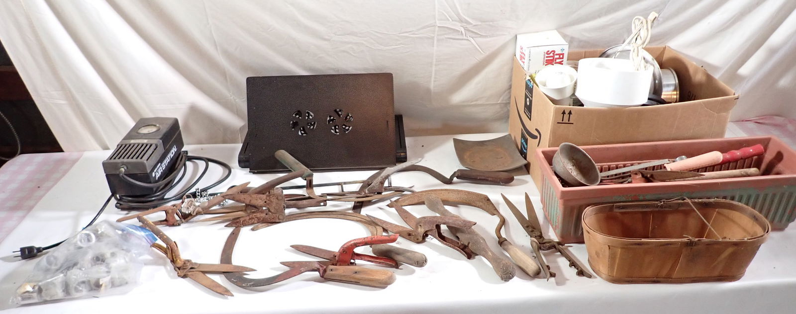 Garden Tools Air Pump & Misc (1 of 6)