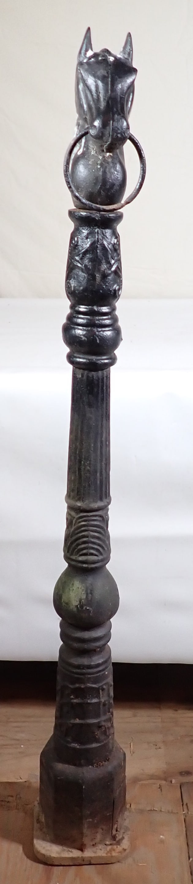 Cast Iron Horse Hitching Post (1 of 6)