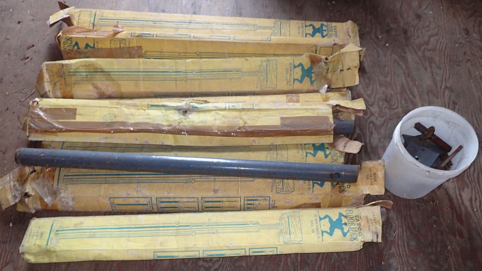 9 Tapco Floor Jacks (1 of 4)