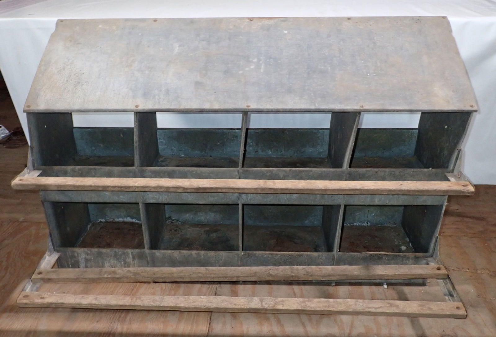 Chicken Nesting Box (1 of 3)