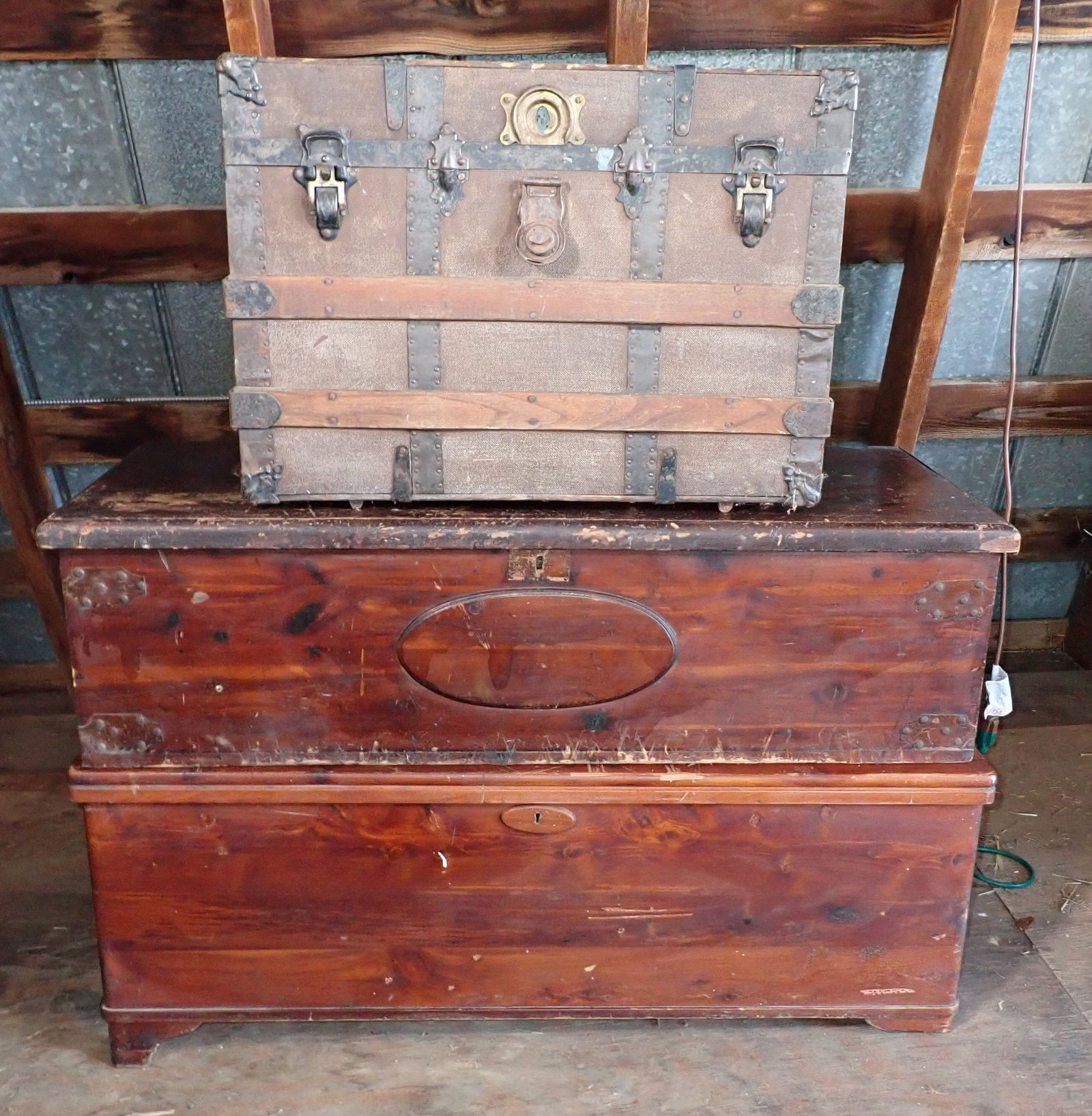 Flat Top Trunk & 2 Cedar Chests (1 of 4)