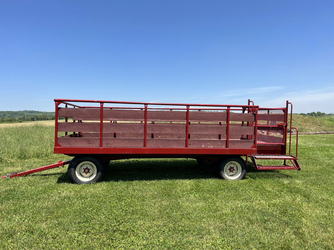 International Harvester Hay Ride Wagon (1 of 14)