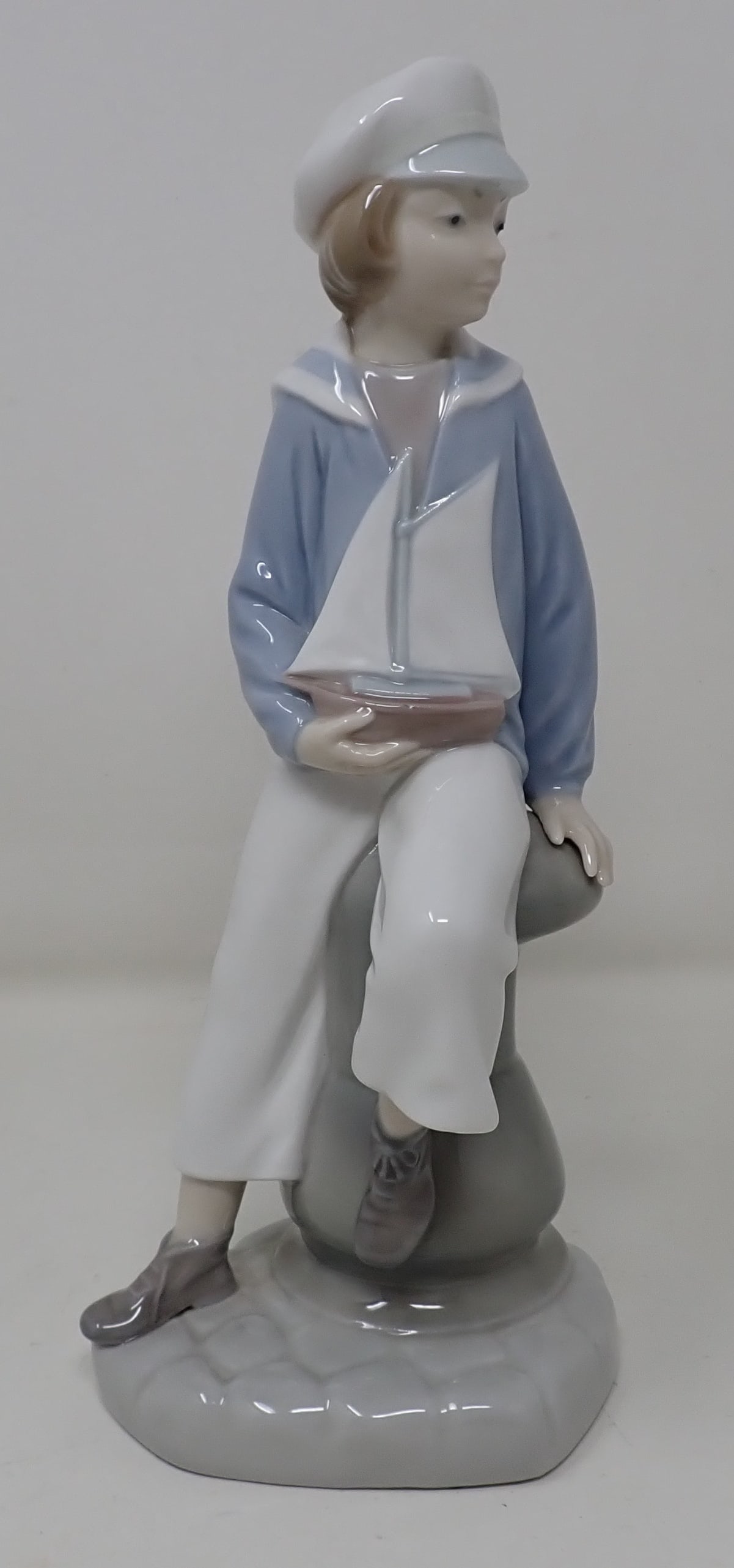 Lladro Sailor Boy (1 of 2)