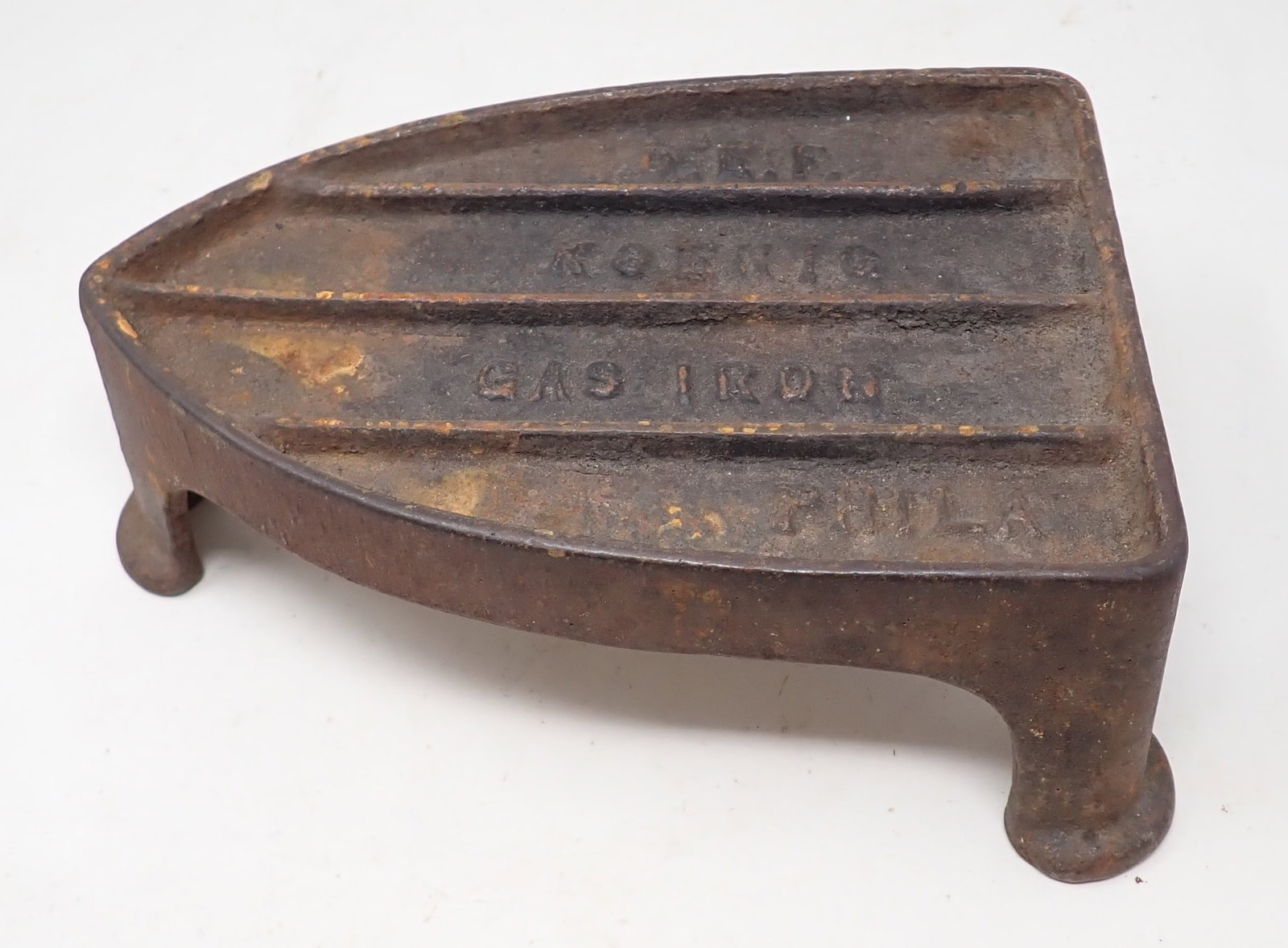 Large Koenig Gas Iron Trivet (1 of 4)