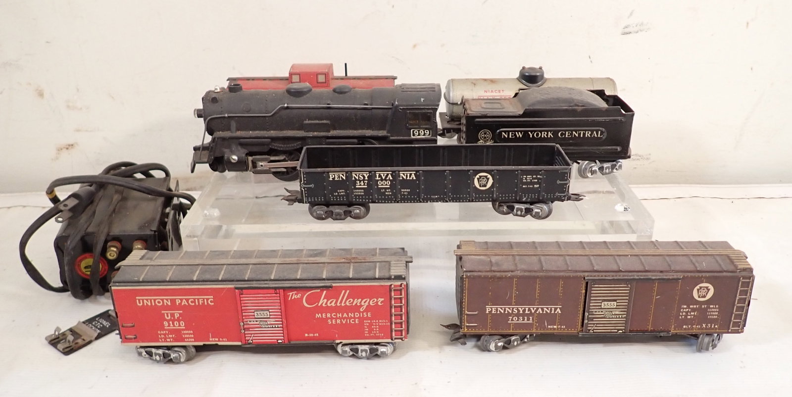 Marx 999 Steam Locomotive & Misc Trains: Getting all pictured