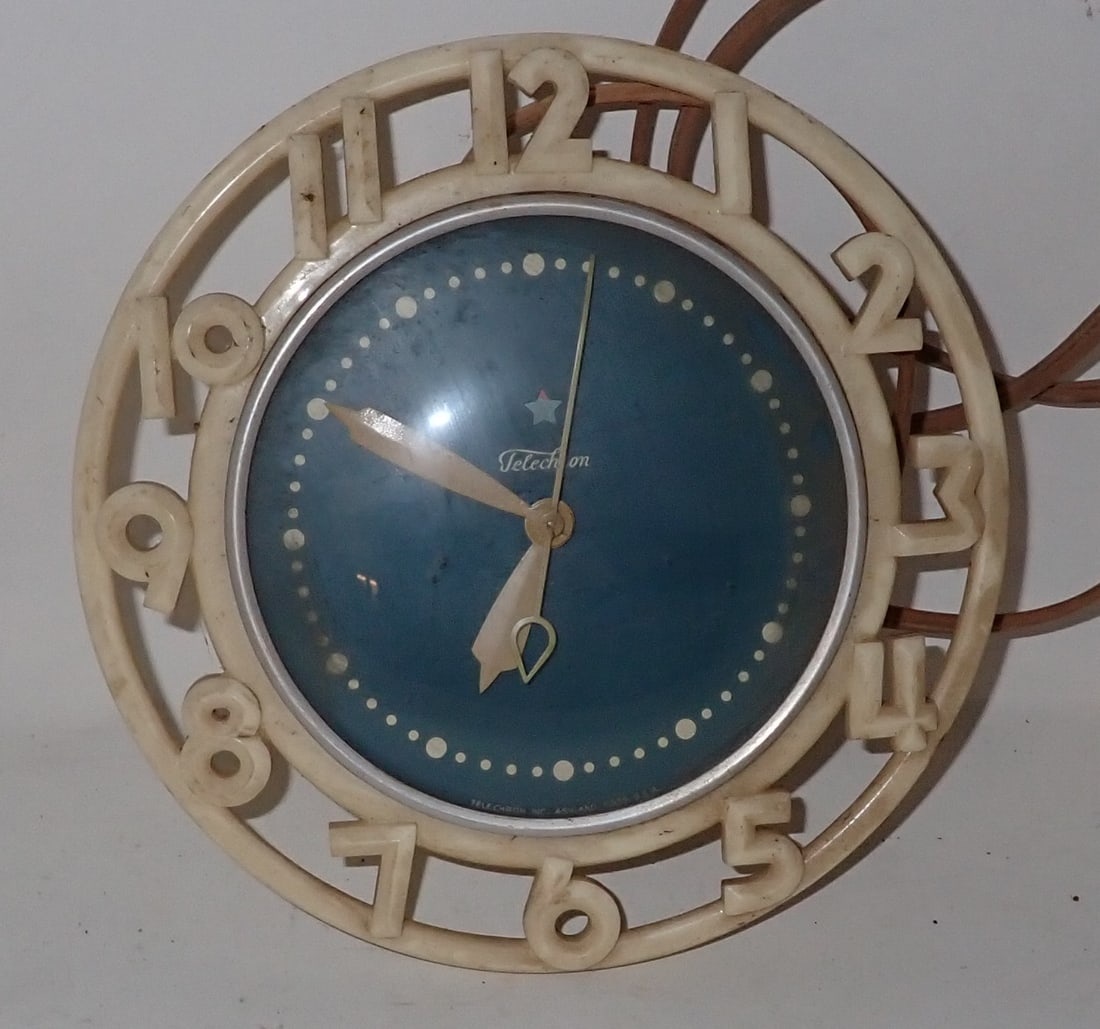 Telechron 2H21 Kitchen Wall Clock (1 of 2)